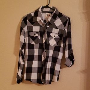Black and white flannel button up boyfriend top.